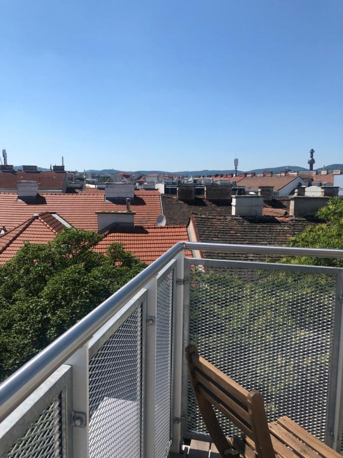 Ferienwohnung Augartenblick Penthauscombo 15/16 - Blick zum Riesenrad Wien Exterior foto