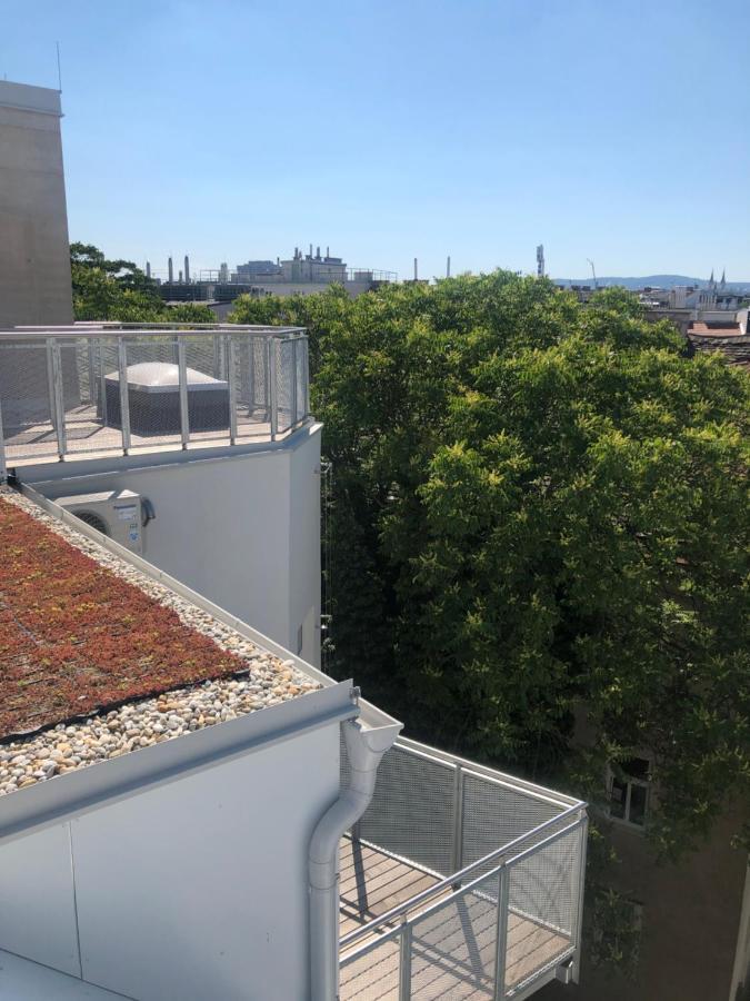 Ferienwohnung Augartenblick Penthauscombo 15/16 - Blick zum Riesenrad Wien Exterior foto
